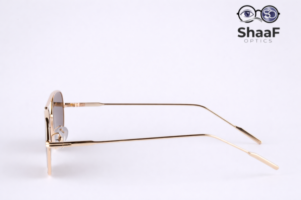 Vintage 80s pilot style