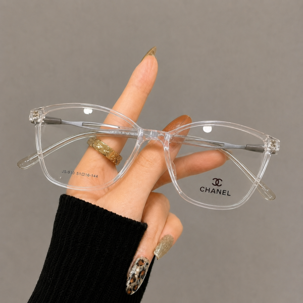 CHANEL Transparent sheet frame - Image 2