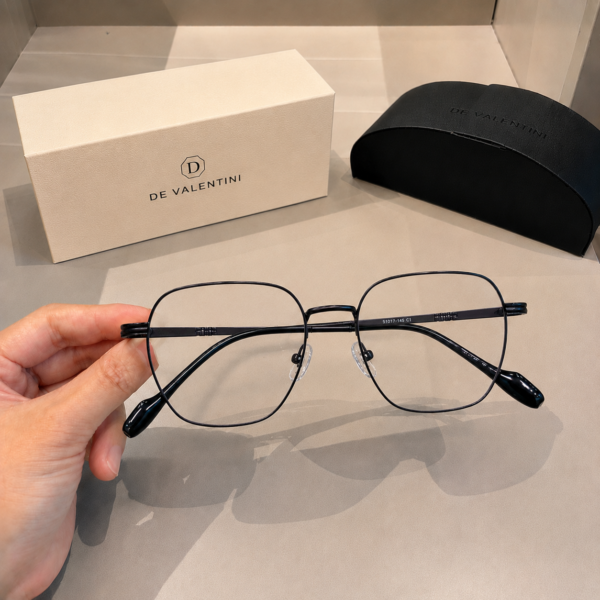 Medium Size Metal Matte Black Frame - Image 2