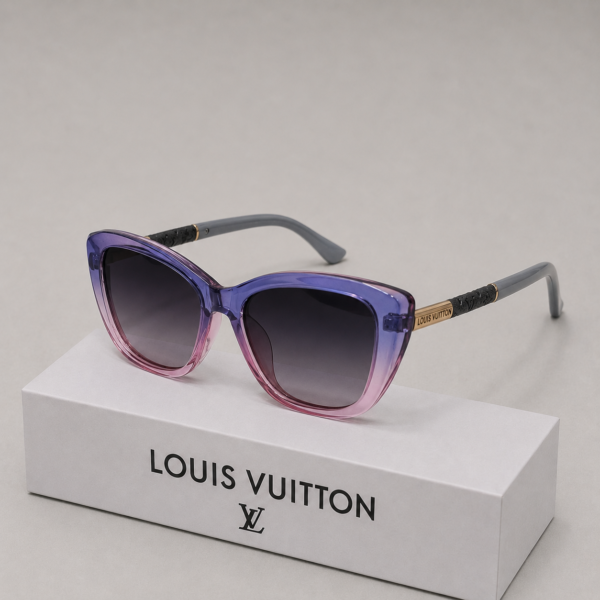 LOUIS Vuitton - Image 2