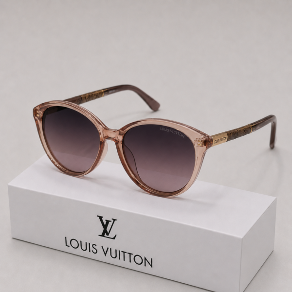 LOUIS Vuitton - Image 2