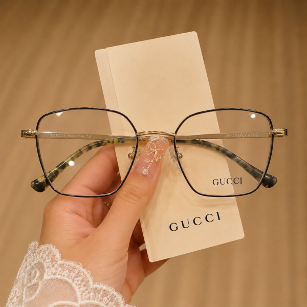 GUCCI Elora Eye Frame - Image 3