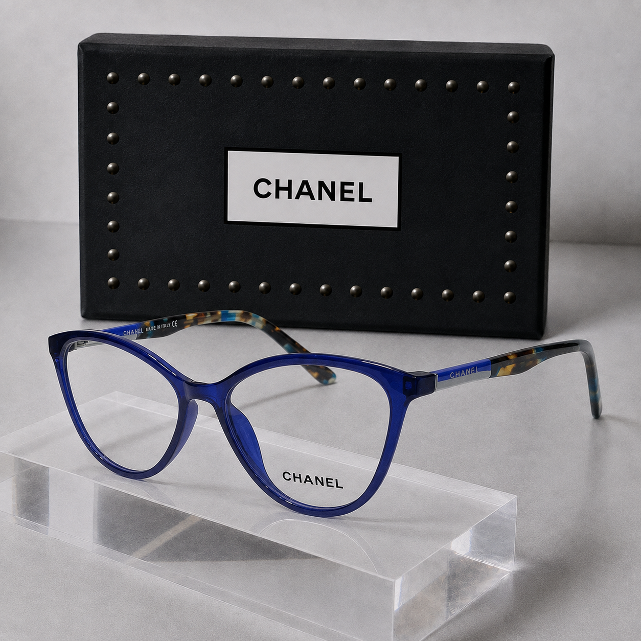CHANEL Chic Cat Eye Frame