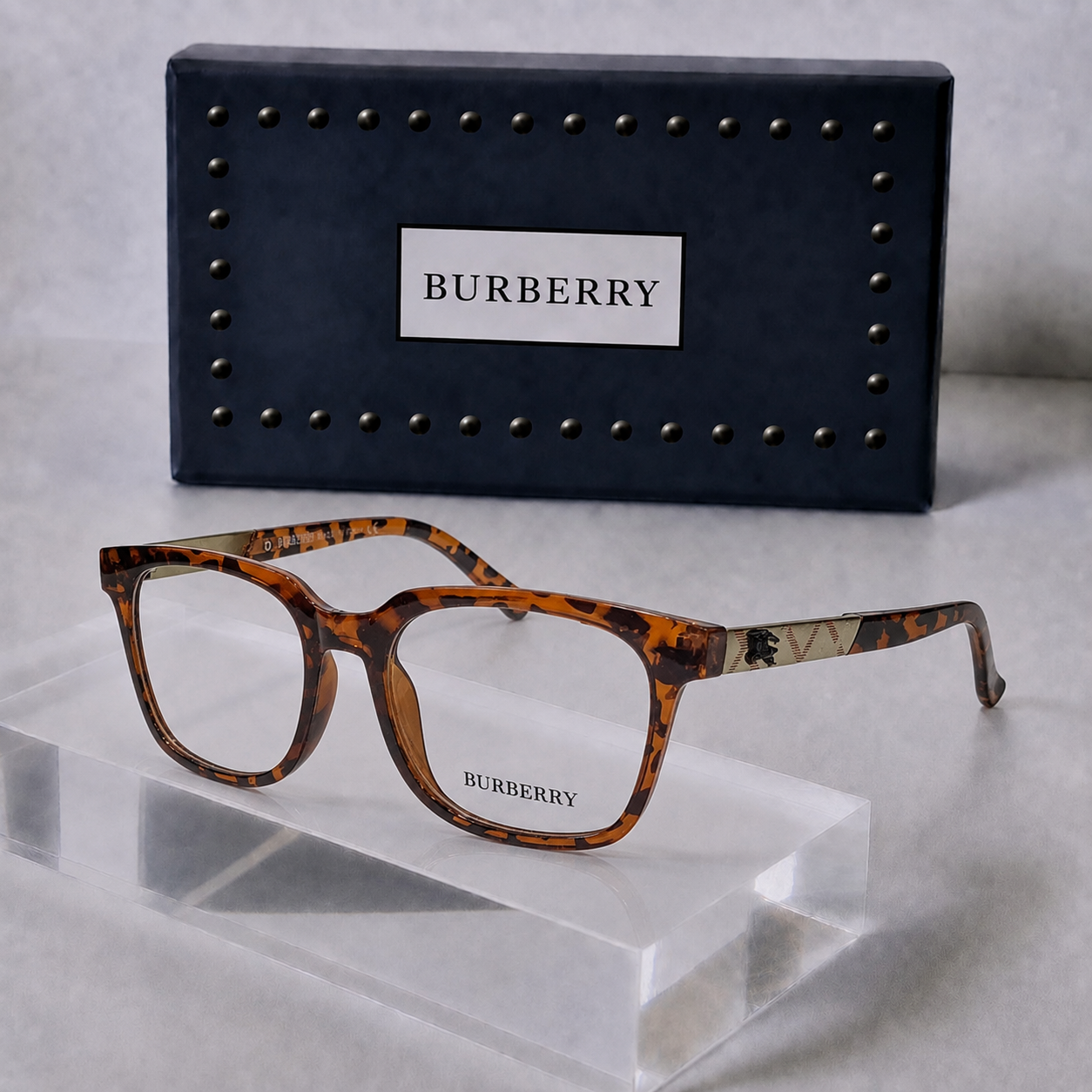 BURBERRY Leopard Classic Bold Style